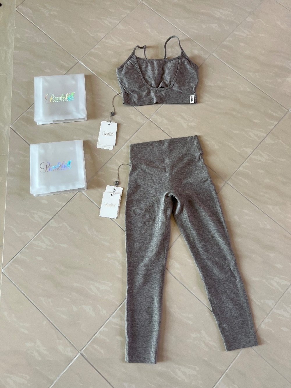 0035 Bombshell Studio Sculpt Bra M Movement 7/8 Leggings XS Smoked Taupe